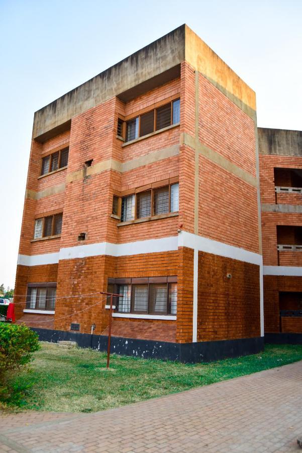 Spacious Zamtel Flat Lusaka Exterior photo